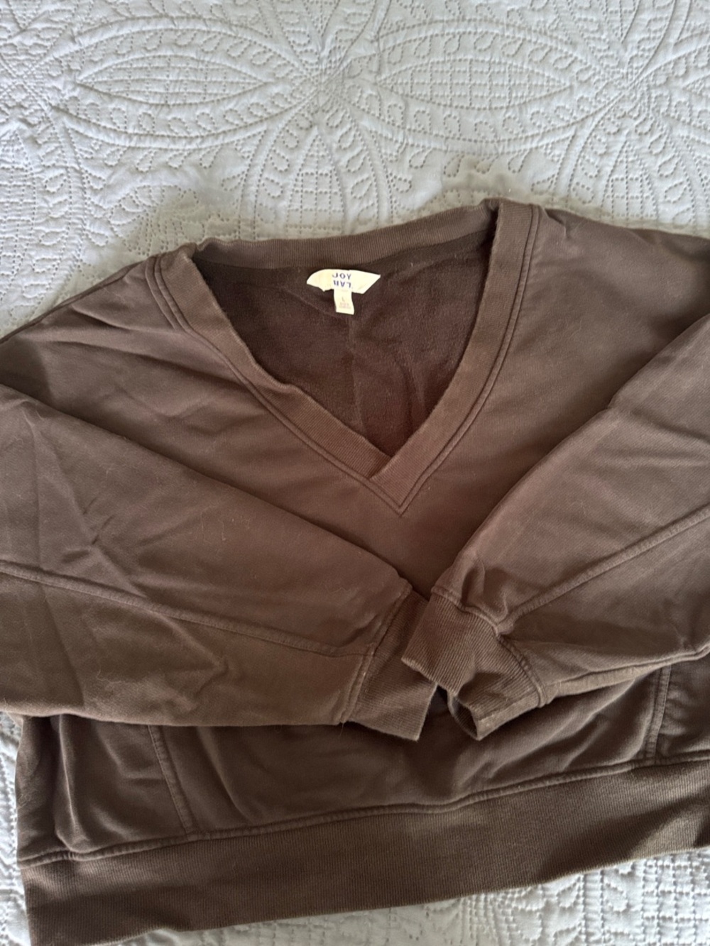 JoyLab Cropped Black V-Neck Sweatshirt